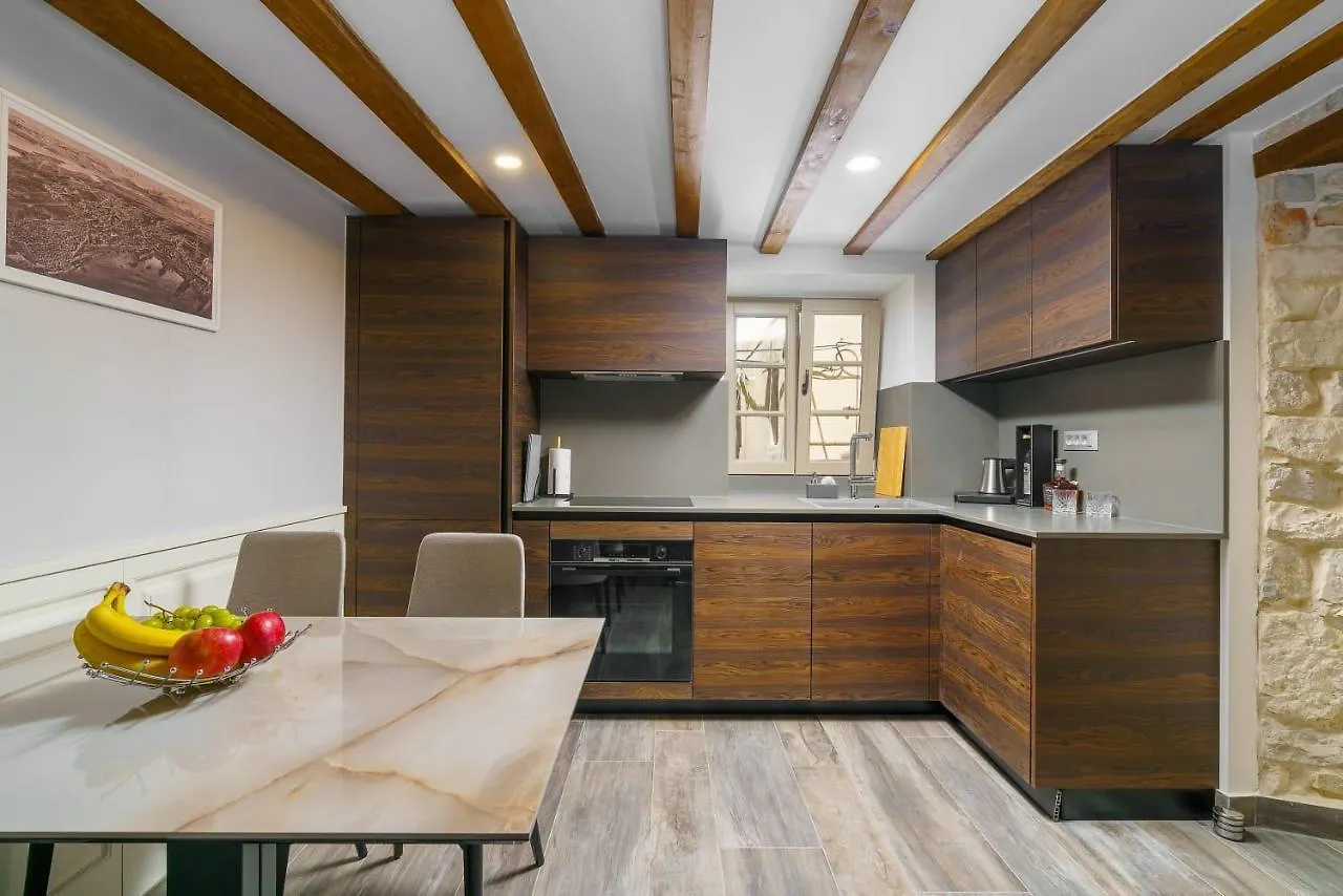 Scipio By Aula Apartment Split